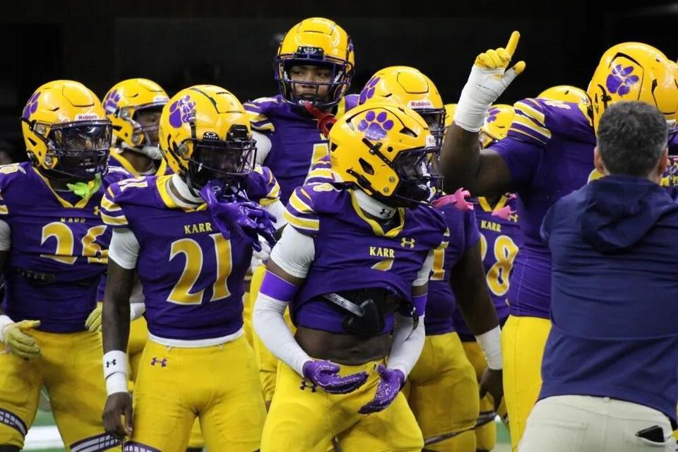Louisiana football champs set the pace