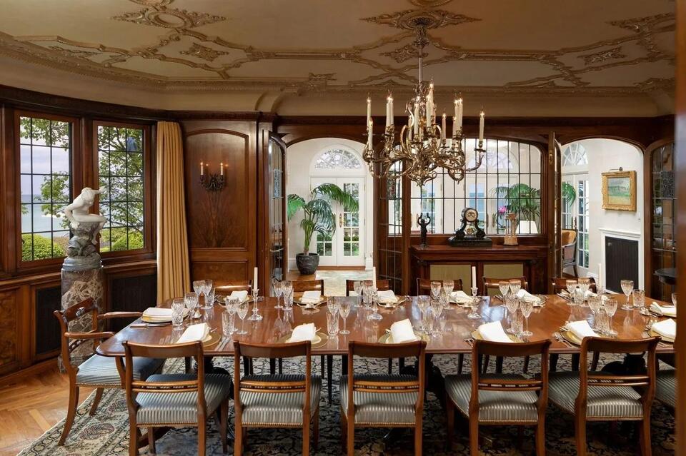 Winnetka mansion shatters Chicago price record