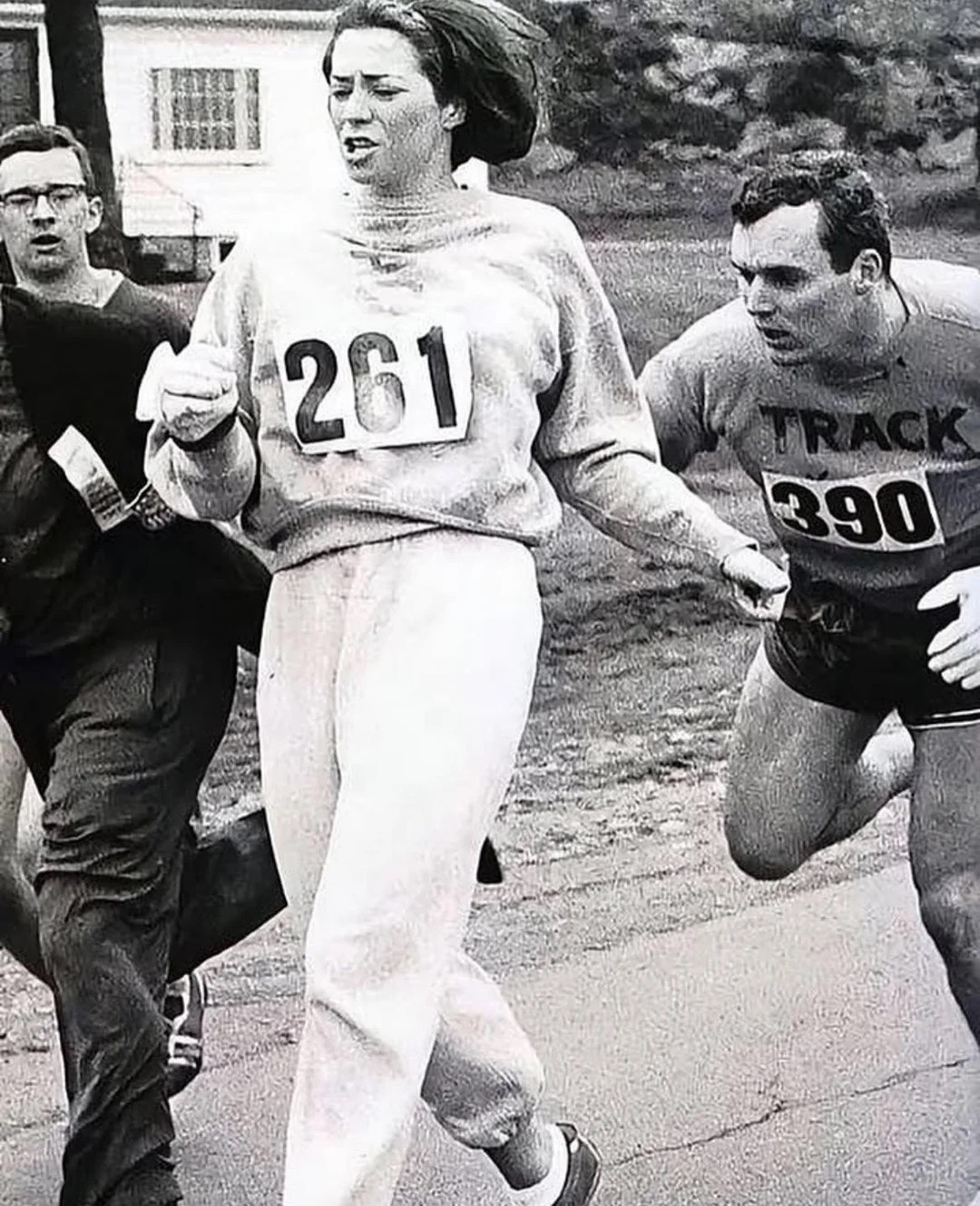 The first woman ever to complete the Boston Marathon (1967)👍