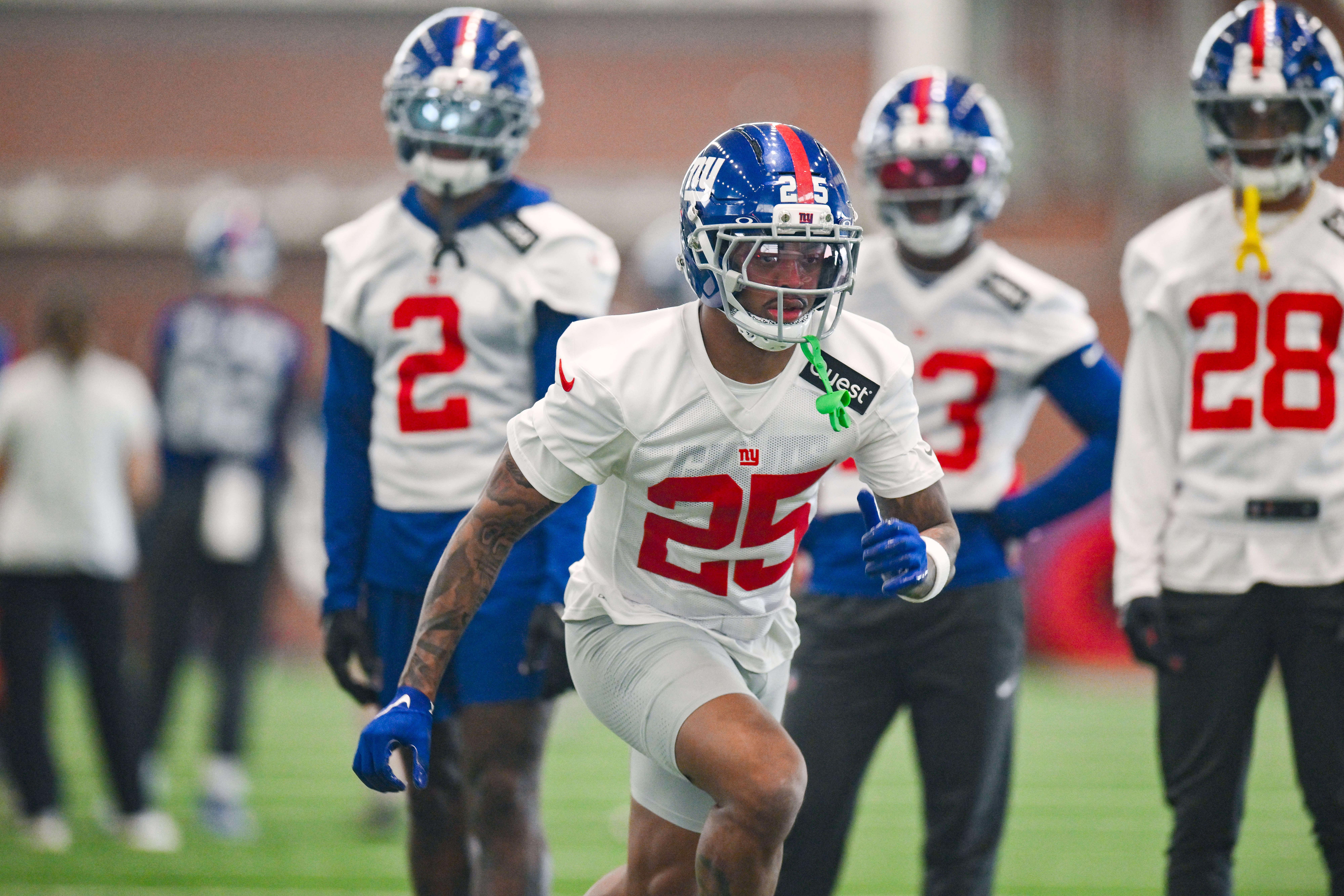Draft pick ditches Giants for rival Jets