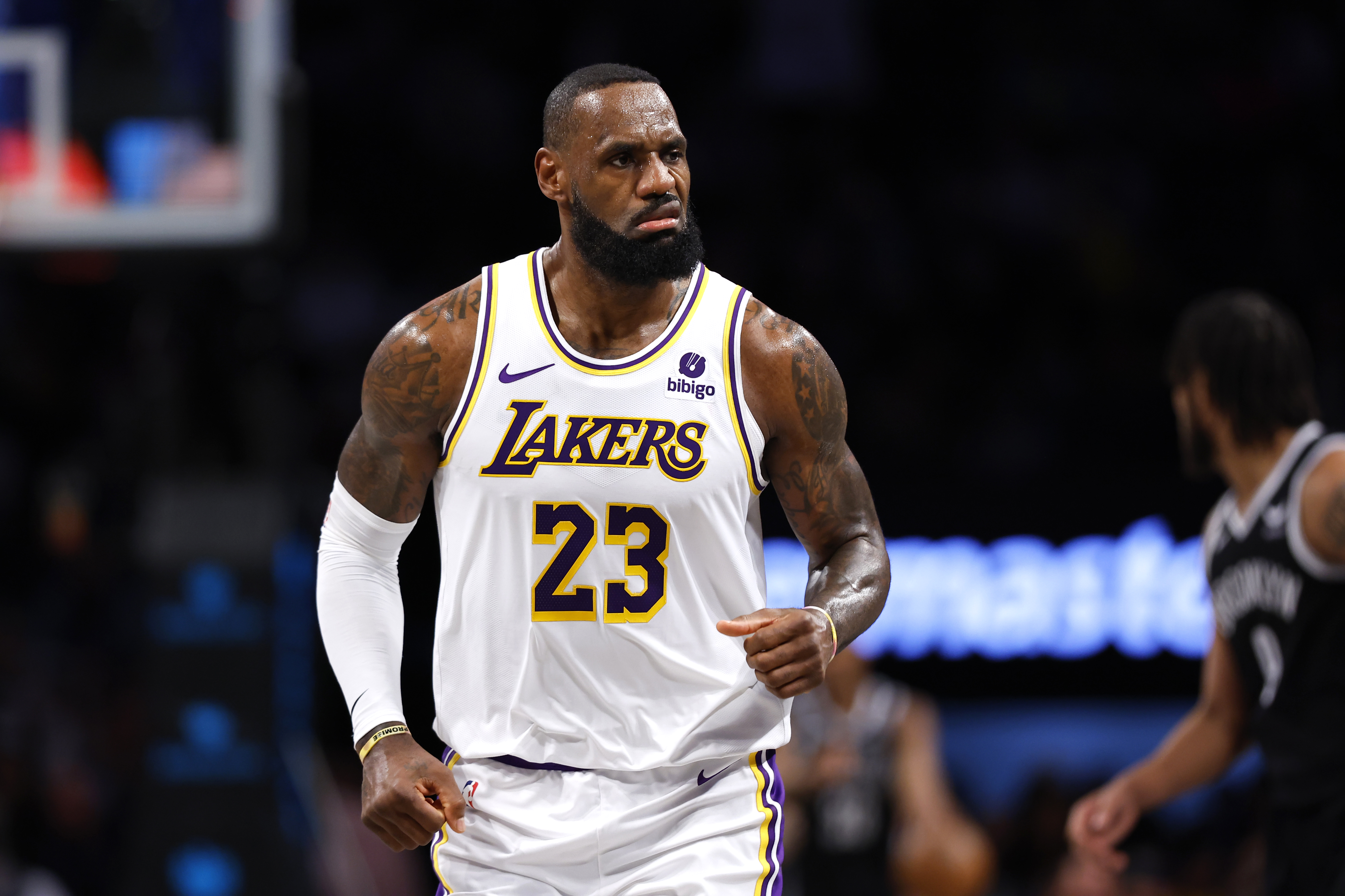 King James shows pure class