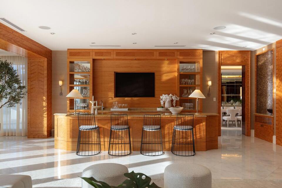 Miami Beach’s $105M mansion now listed for $169M