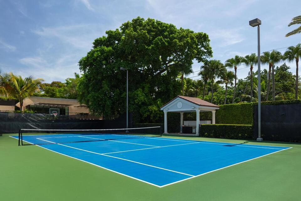 Miami Beach’s $105M mansion now listed for $169M