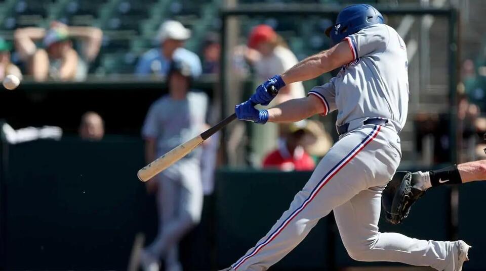Rangers’ bats go cold at the worst time