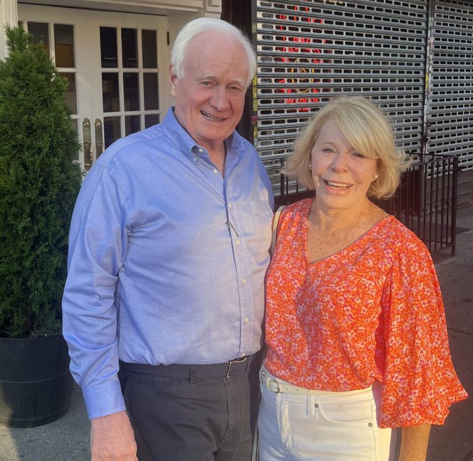 Bay Ridge says cheers to Roy’s 30 years