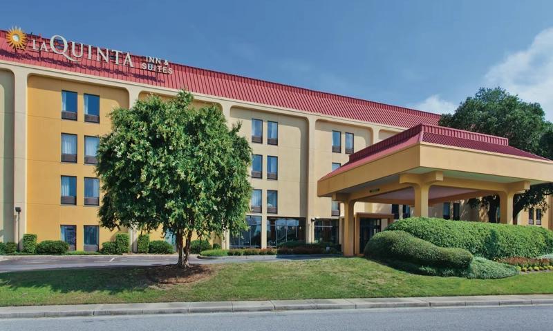 Charleston’s riverside hotel up for grabs