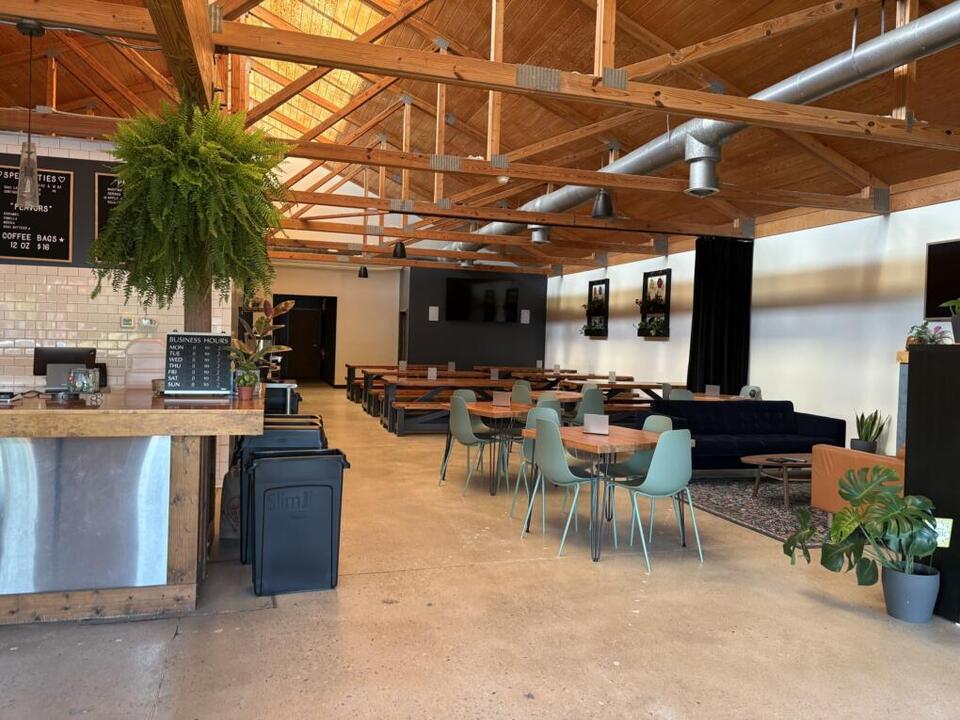 Linworth’s new day-to-night hangout opens