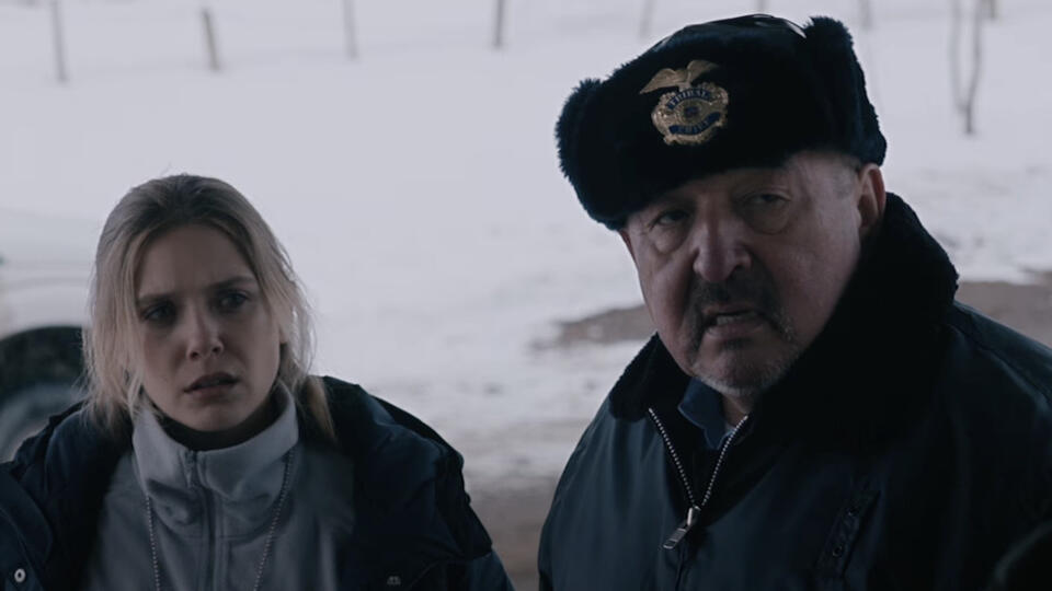 Jeremy Renner & Olsen Reunite in Wind River! ❄️
