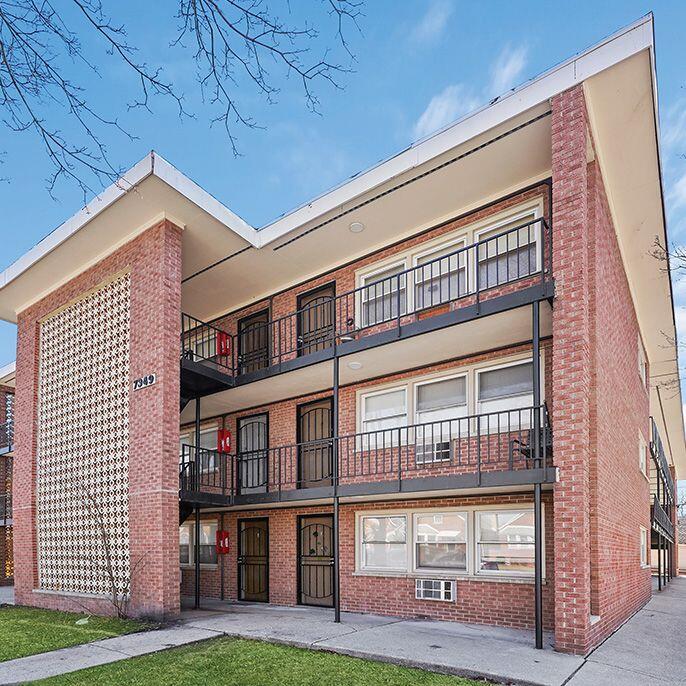 Summit apartments get snapped up for $1.7M+