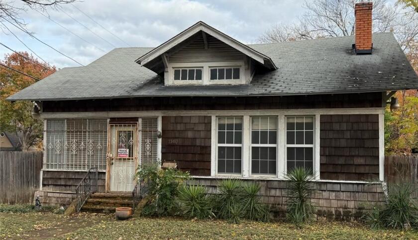 Cedar Hill’s yellow door revival: A local gem