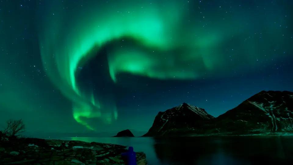 Northern Lights Alert: 15 States Might Glow!