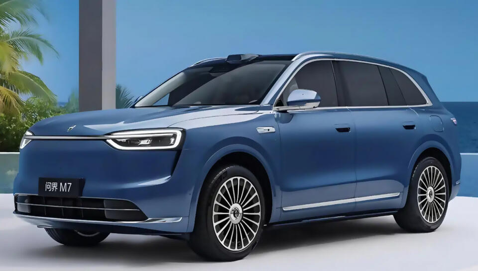 Huawei’s Aito M7 SUV Just Broke the Internet