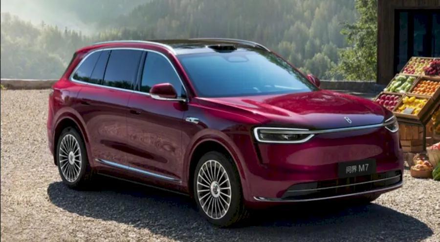 Huawei’s Aito M7 SUV Just Broke the Internet