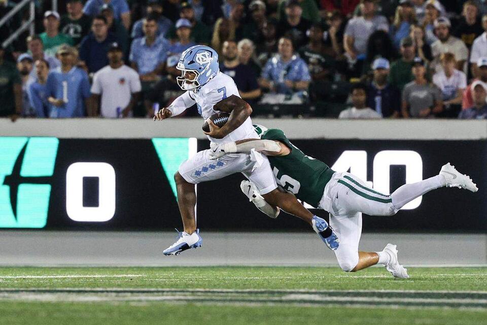 Charlotte 49ers defense shines, but offense stalls