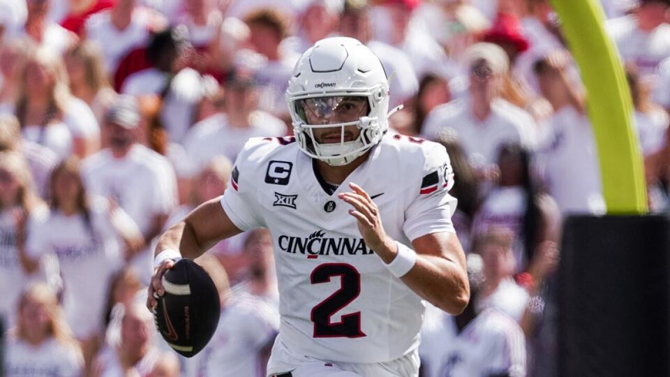 Cincinnati hands Bowling Green a tough lesson