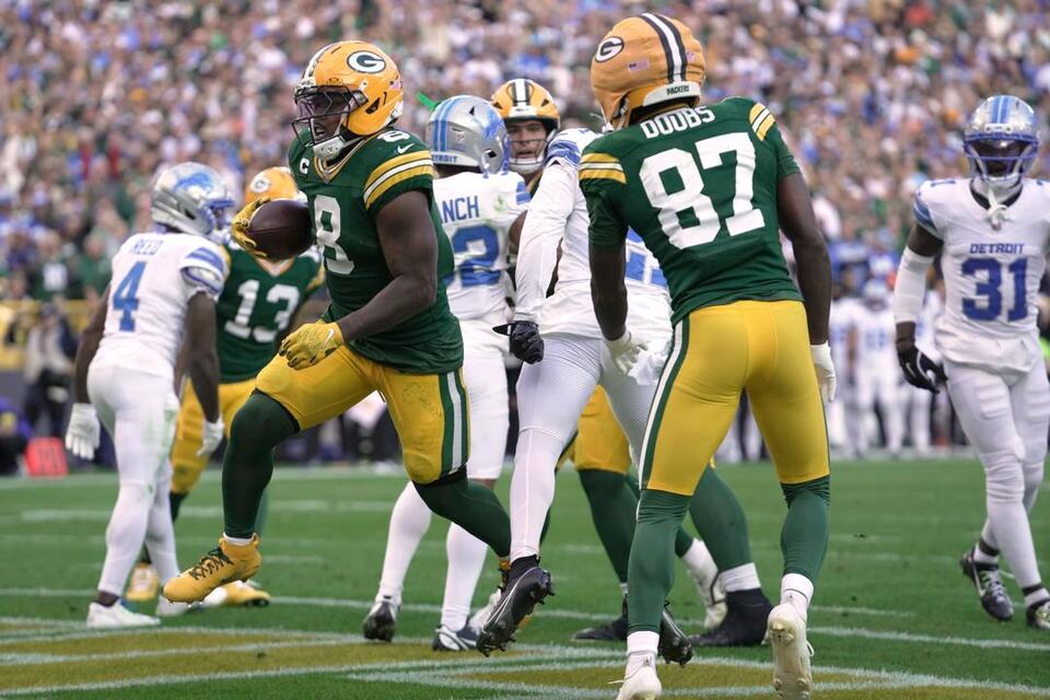 Packers break Lions streak with dominant win