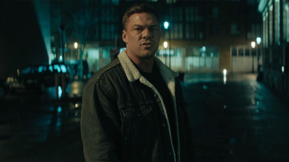 Alan Ritchson Won’t Touch Aquaman Role! 🦇