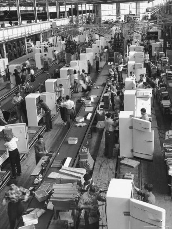 Factory Life in the 1900s Was No Joke 😳