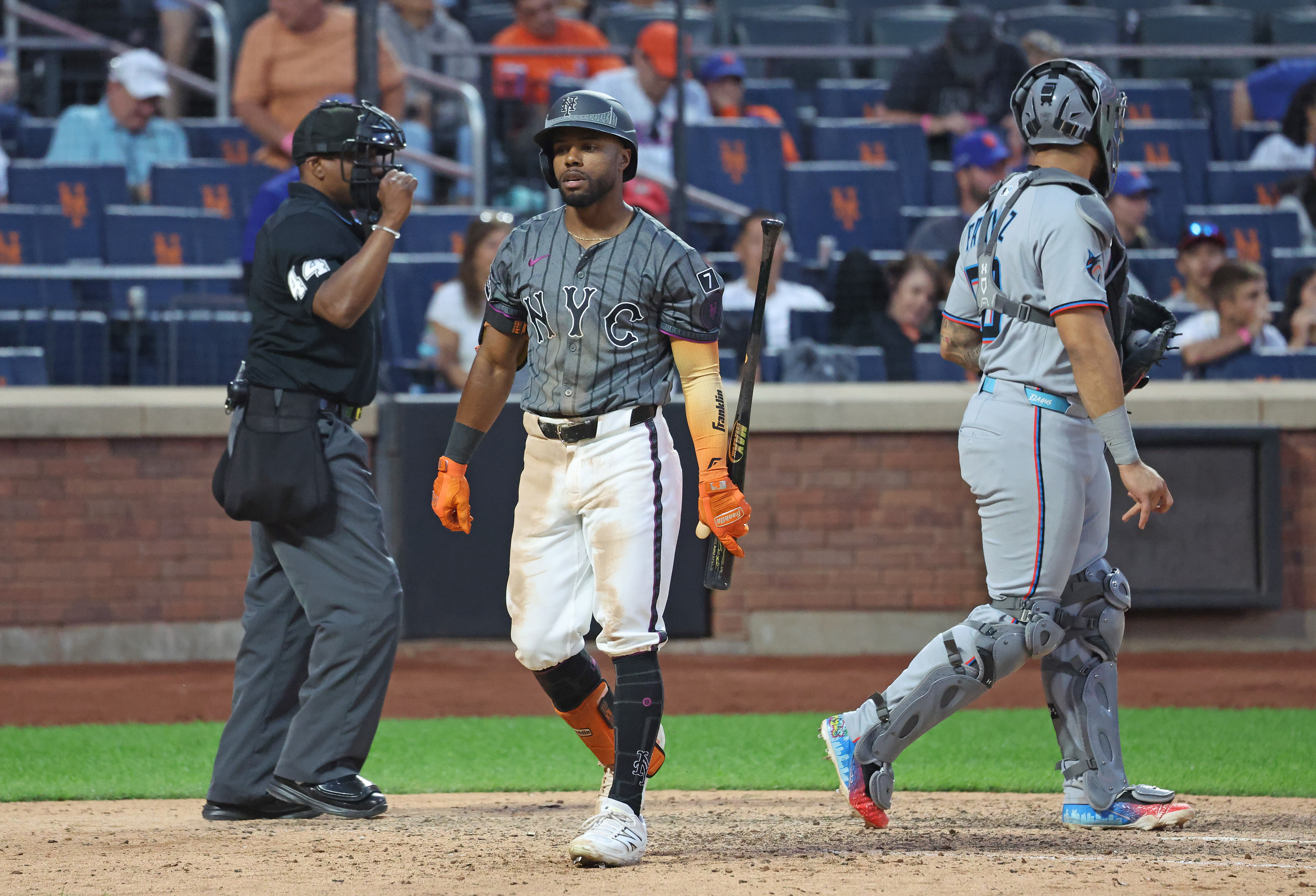 Center field chaos: Mullins benched again?!