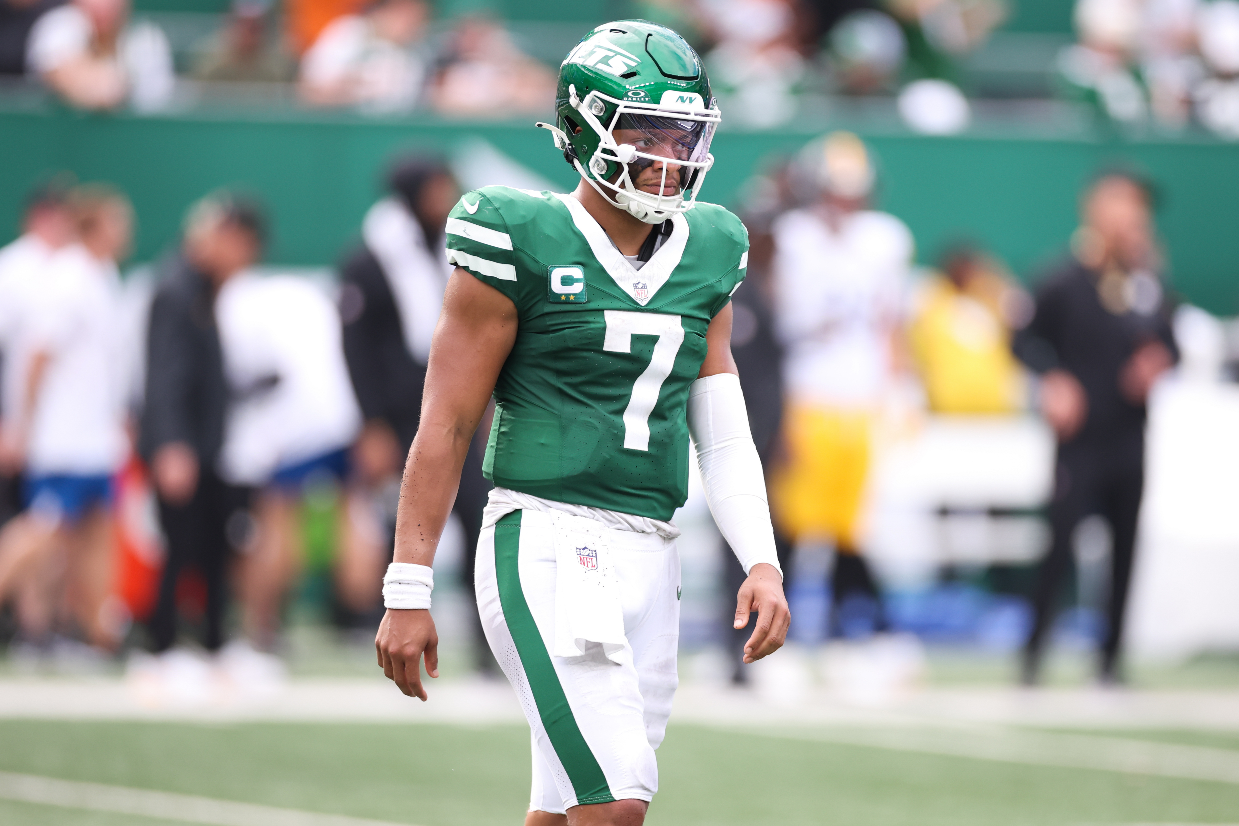 Bills stampede, Chiefs stumble—what’s up?