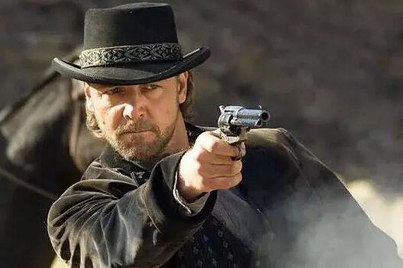 Russell Crowe & Bale’s Western Finale Shocks Fans 🤠