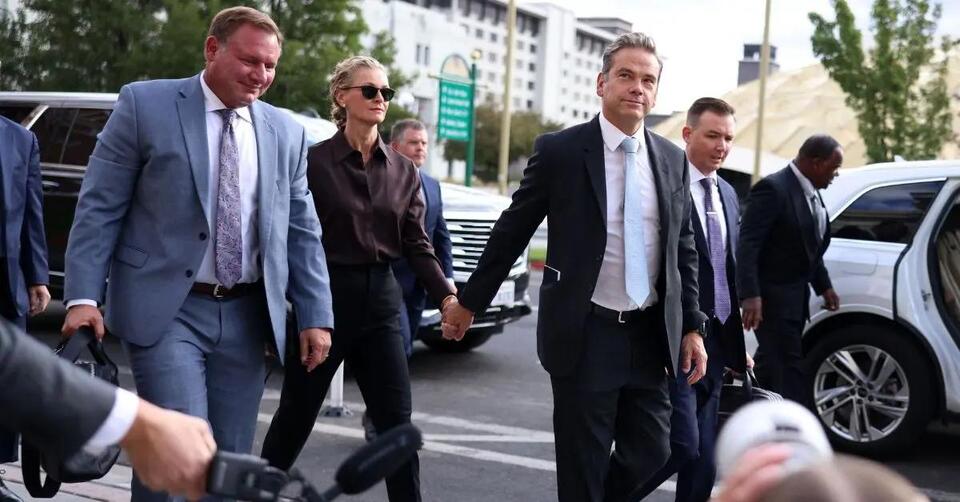 How Lachlan Murdoch Makes Billions Work for Him