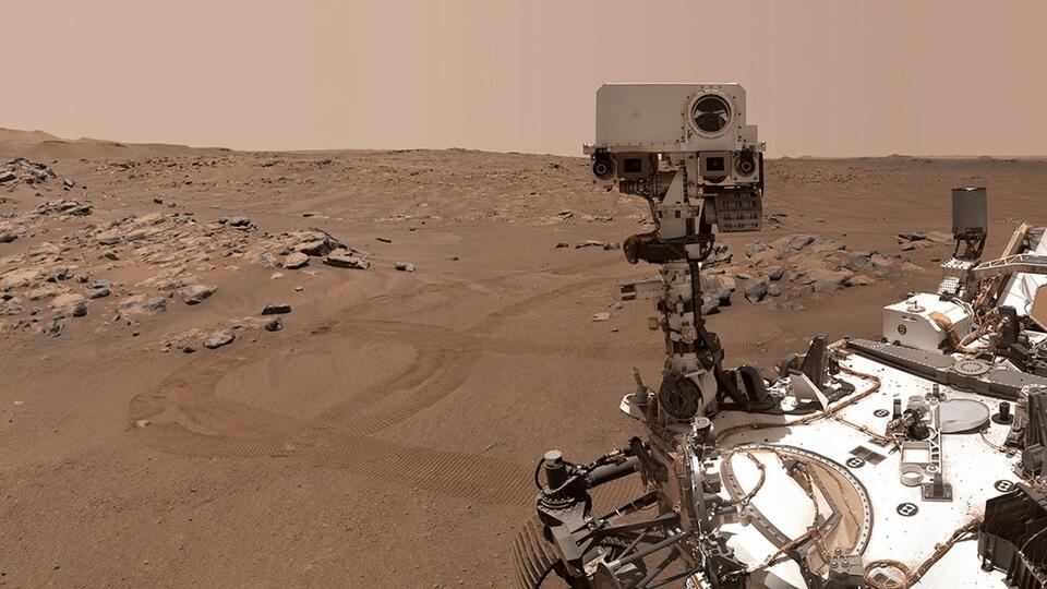 NASA Might Have Found Mars Life Clues!