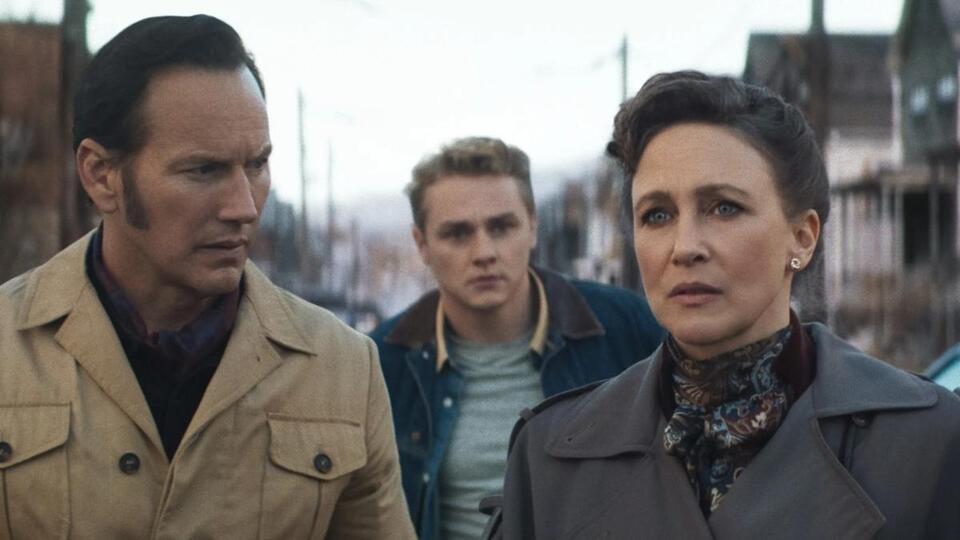 Conjuring Movies: Real or Just Hollywood Hype? 👻