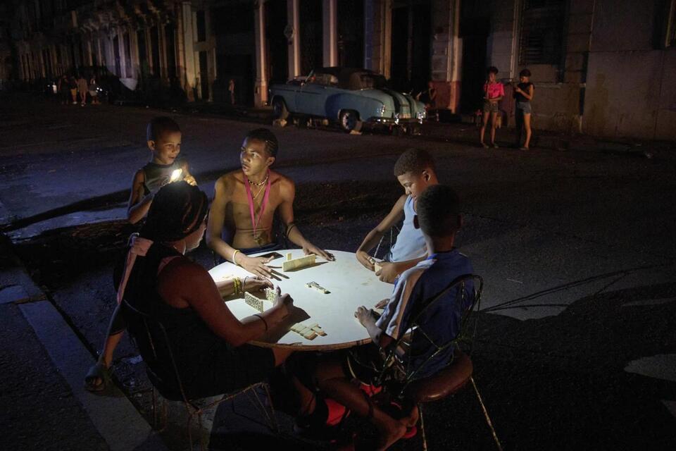 How Cubans Handle Blackouts Like Pros