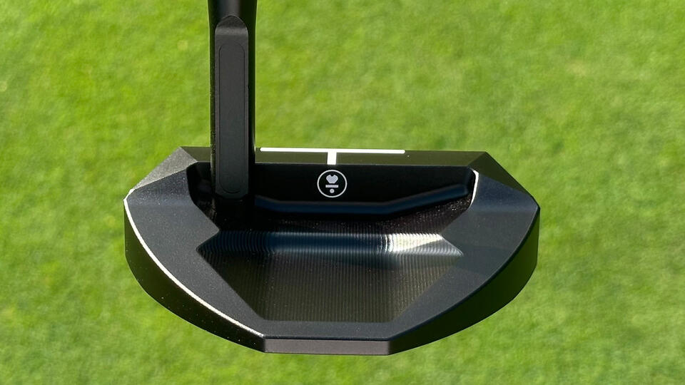 Adam Scott Ditches Broomstick for New Flatstick!