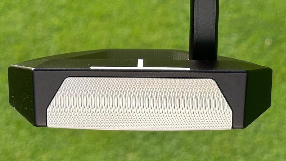 Adam Scott Ditches Broomstick for New Flatstick!