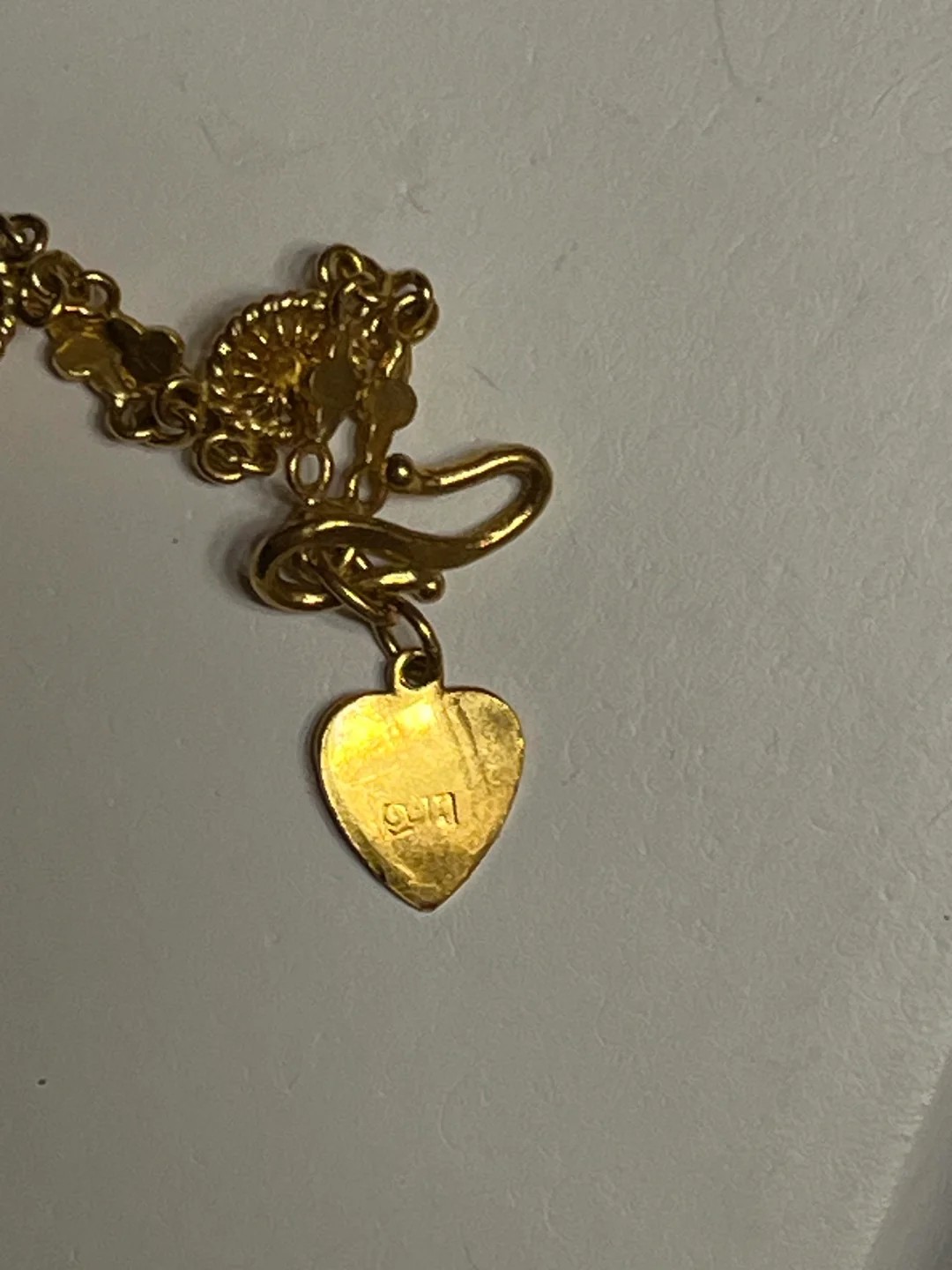 Found a Bracelet in My Washing Machine. A Friend Says It Could Be Worth a Fortune