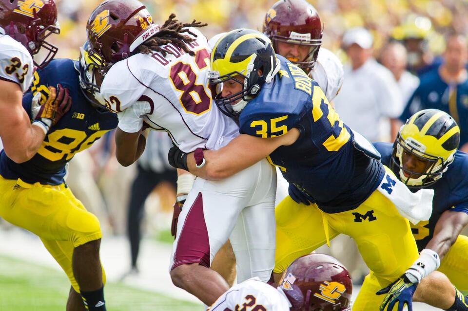 Wolverines vs Chippewas: 3-QB Headache Ahead!