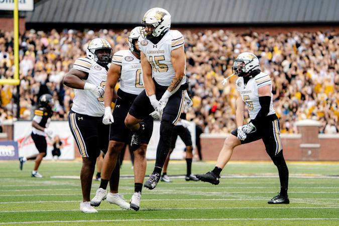 Lindenwood defense shines in Charleston showdown