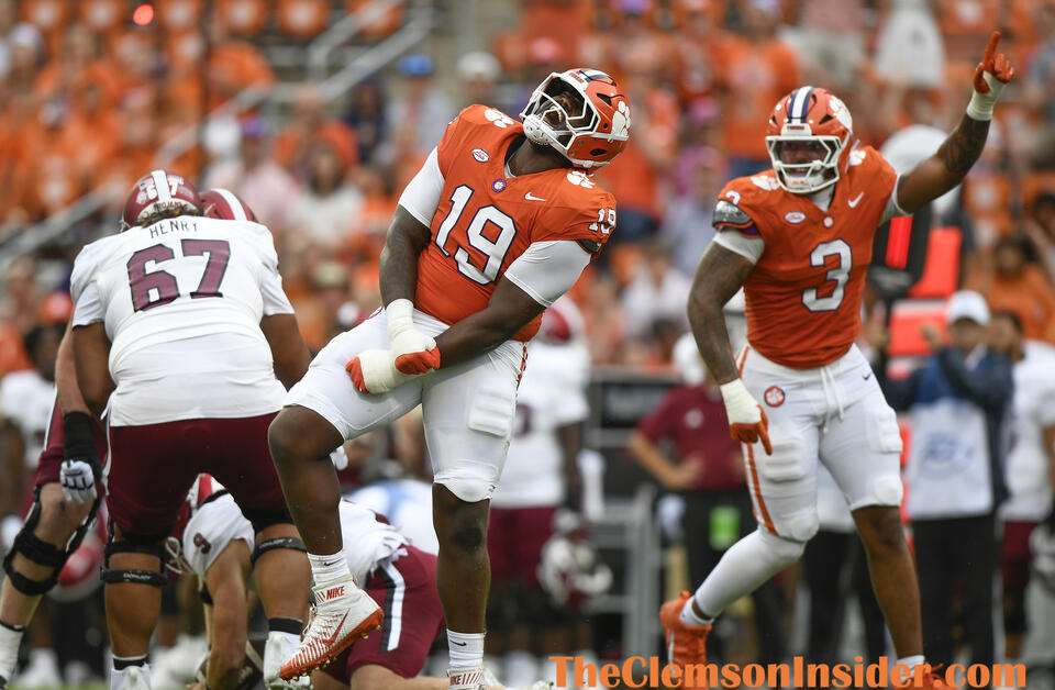 Clemson’s Capehart leads Tigers’ charge