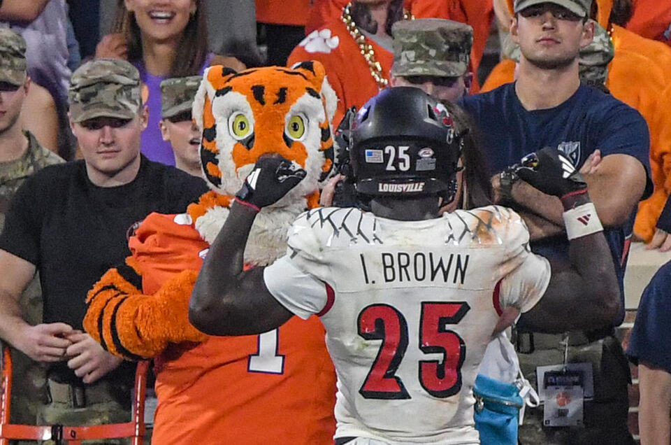 Clemson vs Louisville kickoff time moved up!