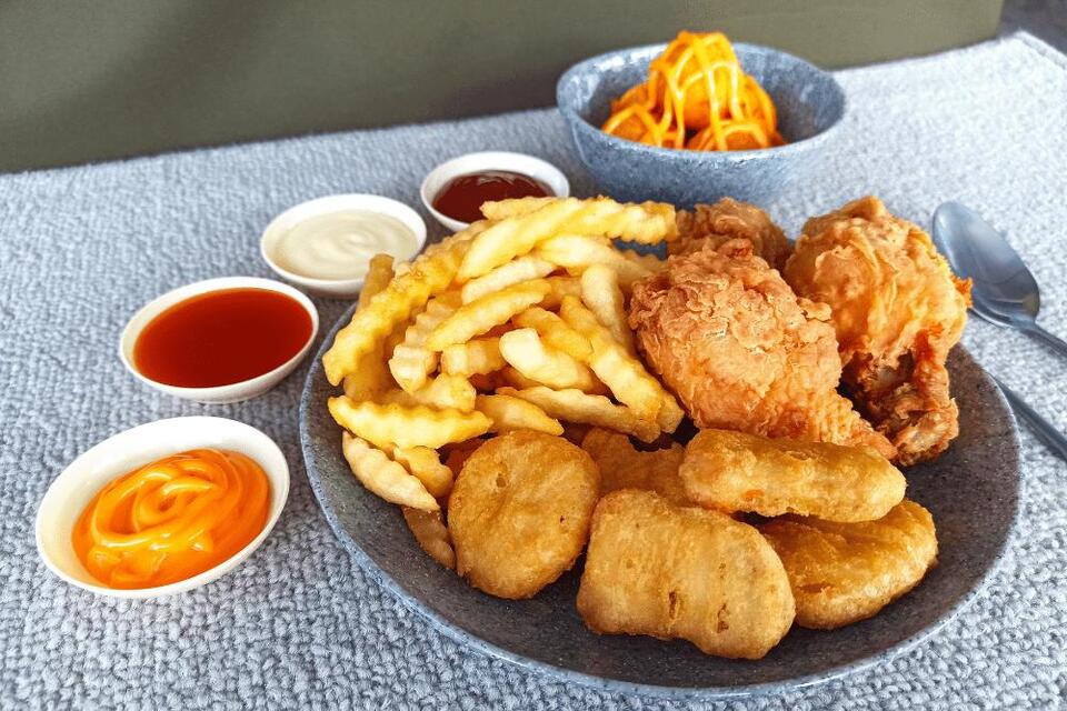 Foods That Secretly Age You Fast