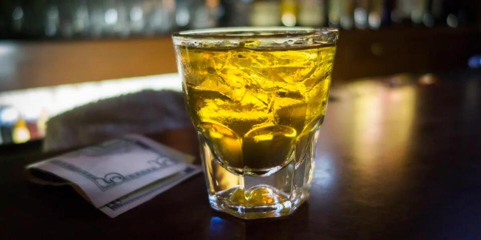 Bartenders Spill the Real Tip Tea