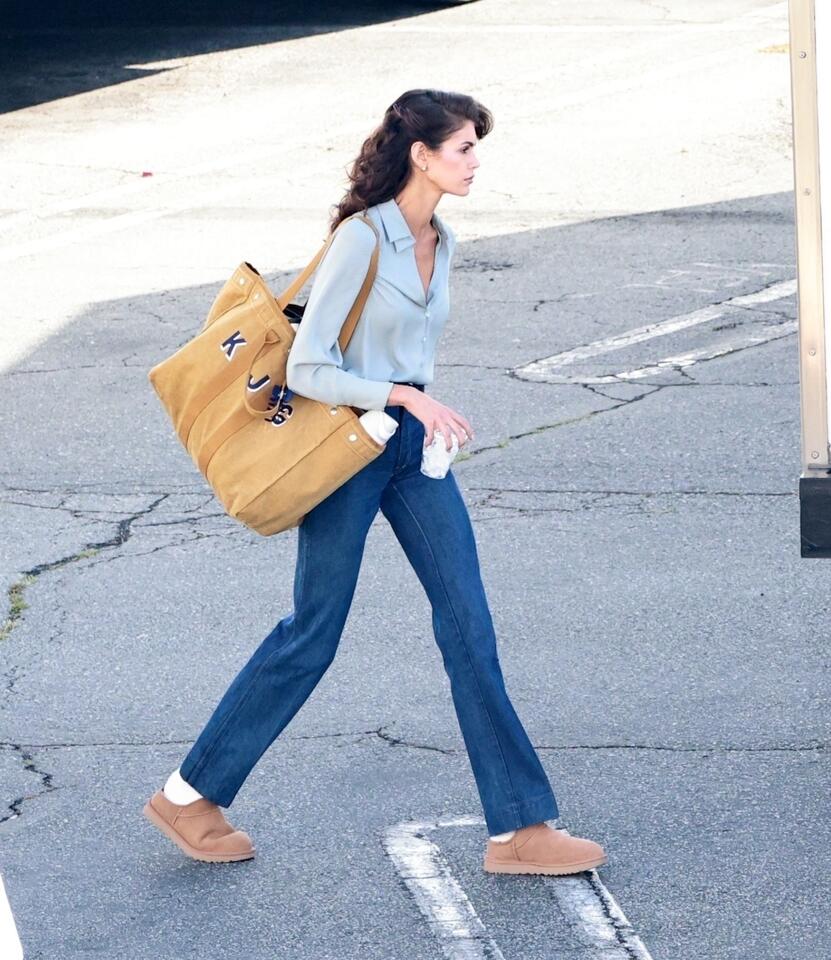 Kaia Gerber’s Uggs Are the New It Shoe