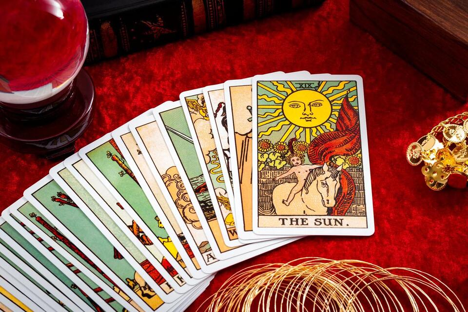 Your Tarot Love Vibes for Every Zodiac Sign