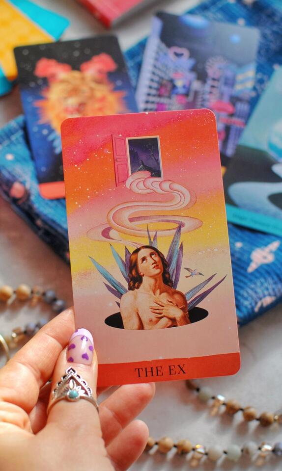 Your Tarot Love Vibes for Every Zodiac Sign