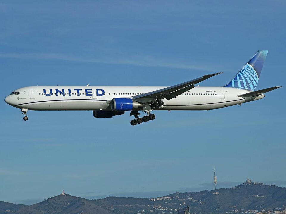 Plane Delayed by Lost Laptop Drama!