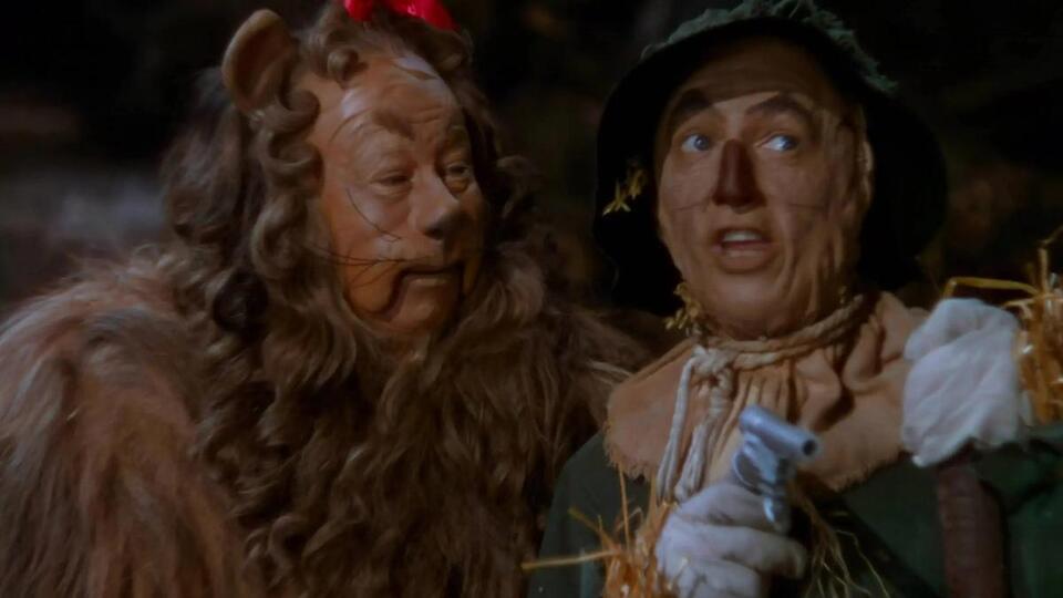 Wicked: For Good’s Scarecrow Gun Twist! 🔫