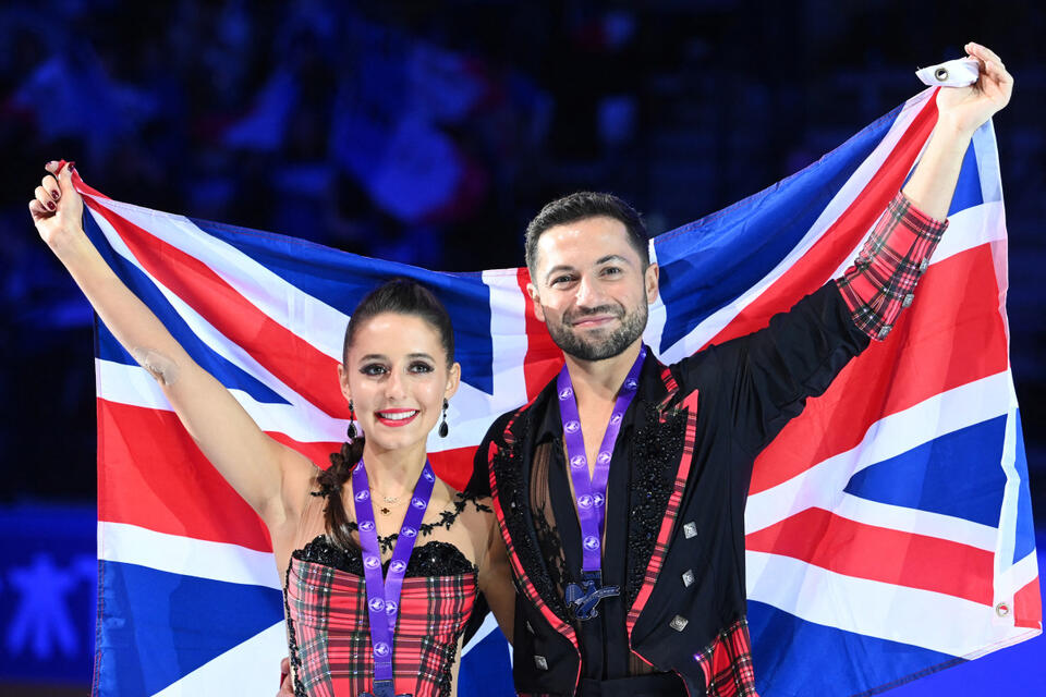 Swifties Take Over Olympic Ice!