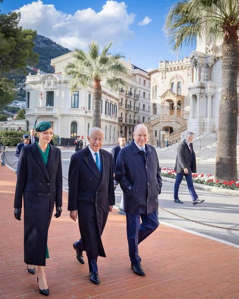 Princess Charlene’s Sneaky Shoe Swap!