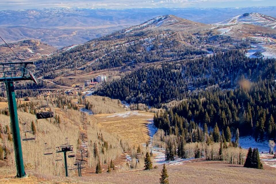 Ski season stalls: Western resorts on hold