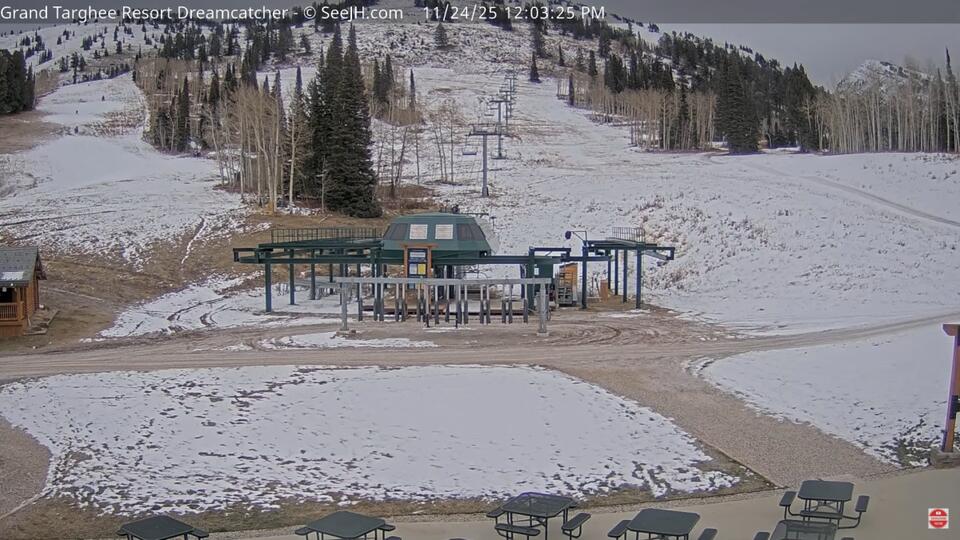 Ski season stalls: Western resorts on hold