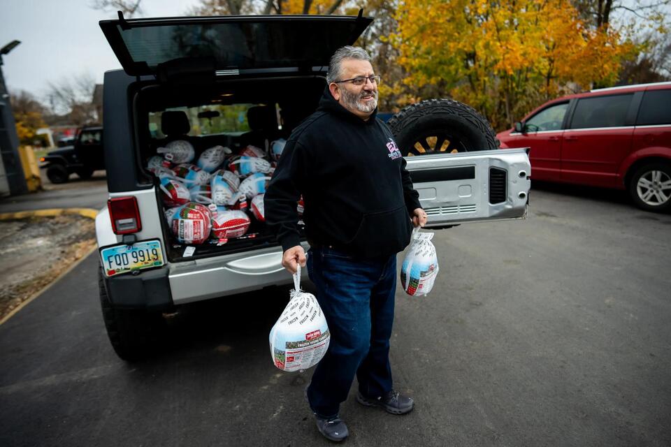 Akron’s EZ Drive Thru is pure community gold