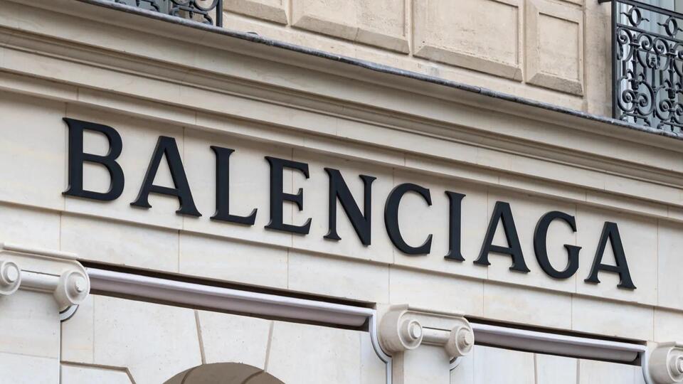 Meghan Markle's Paris Fashion Week Plot Twist 👀