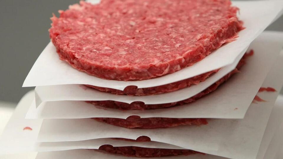 Ground Beef Drama 🍔: Ammonia Smell Sparks Panic